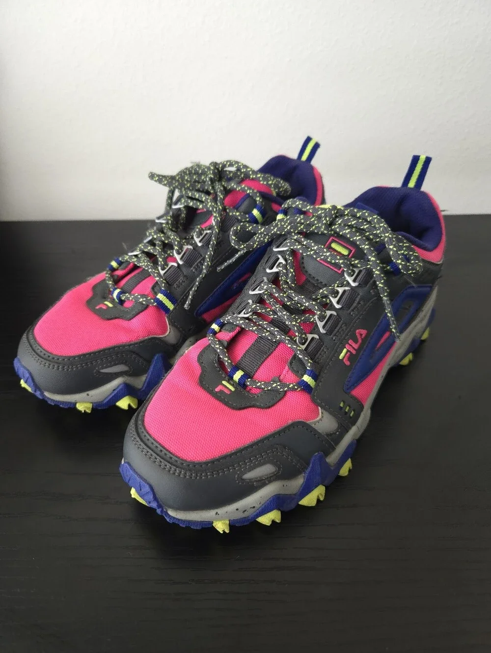 Fila Women's Sneaker Oakmont TR Trail Hiker Running Shoes Hot Pink Gray Blue 7.5